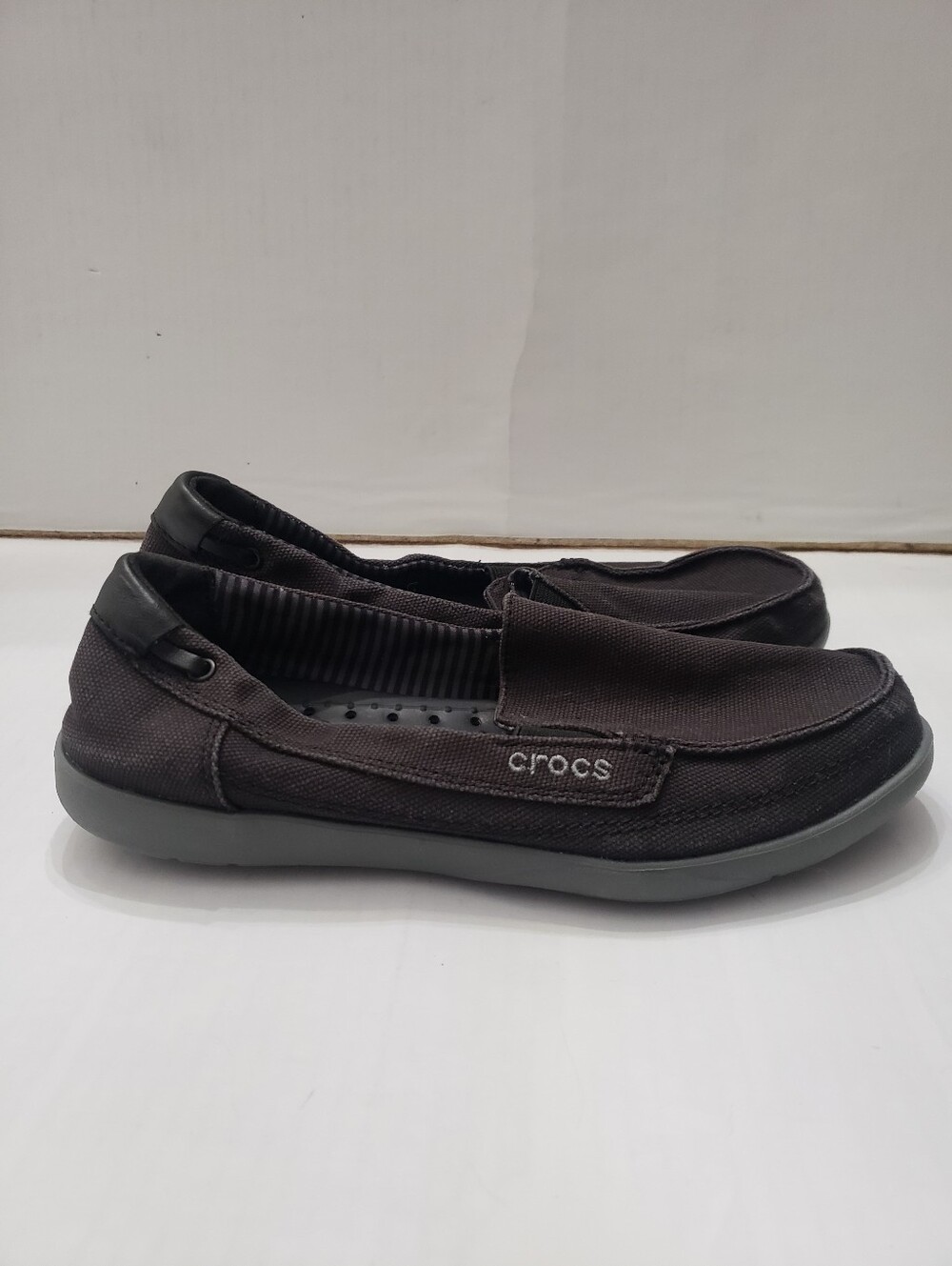 Crocs Walu Canvas Loafers Boat Shoes Womens Black Size 7 - Picture 4 of 9